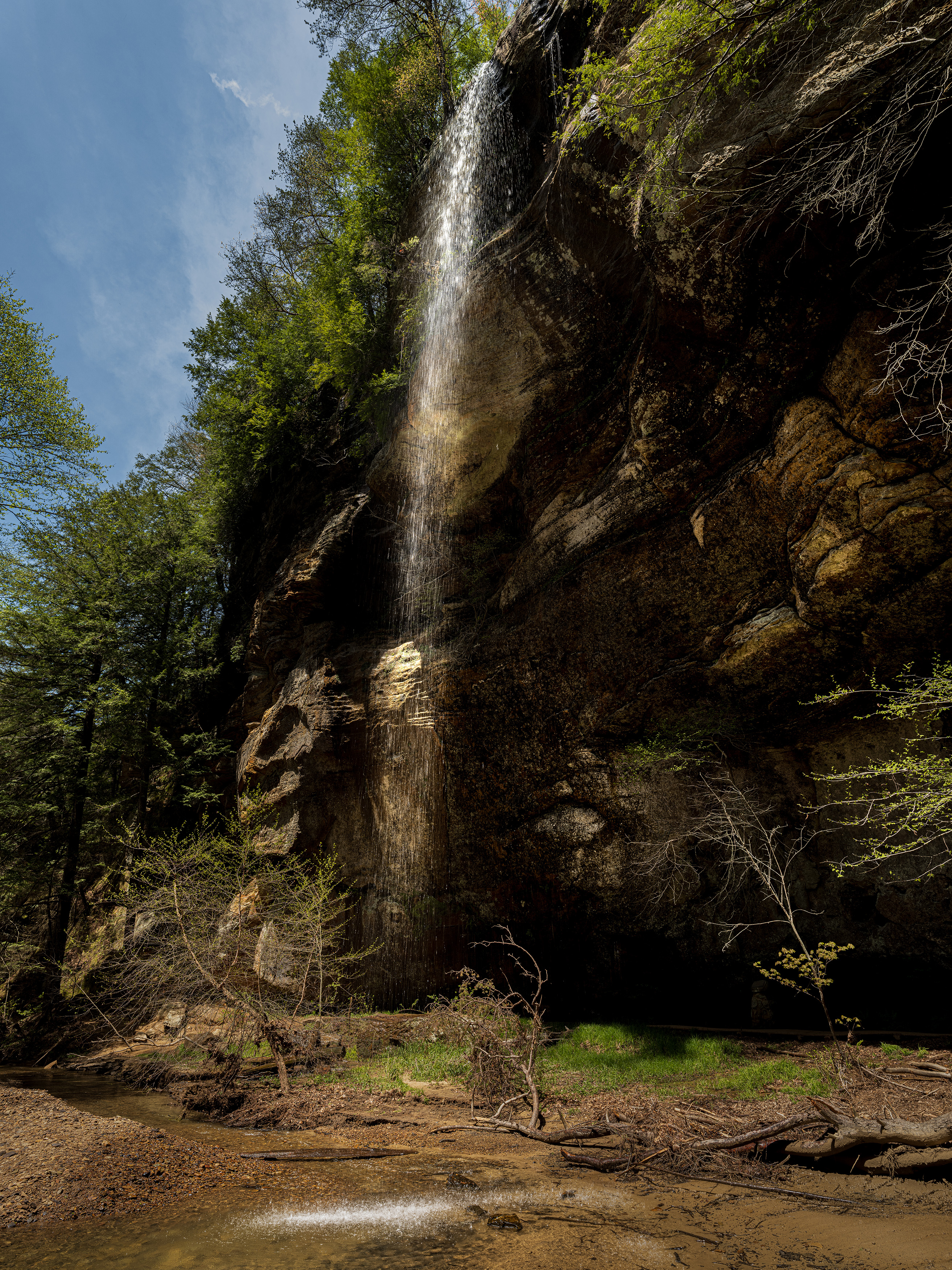 Landscape color photography sample feature depicting a waterfall in North Ohio