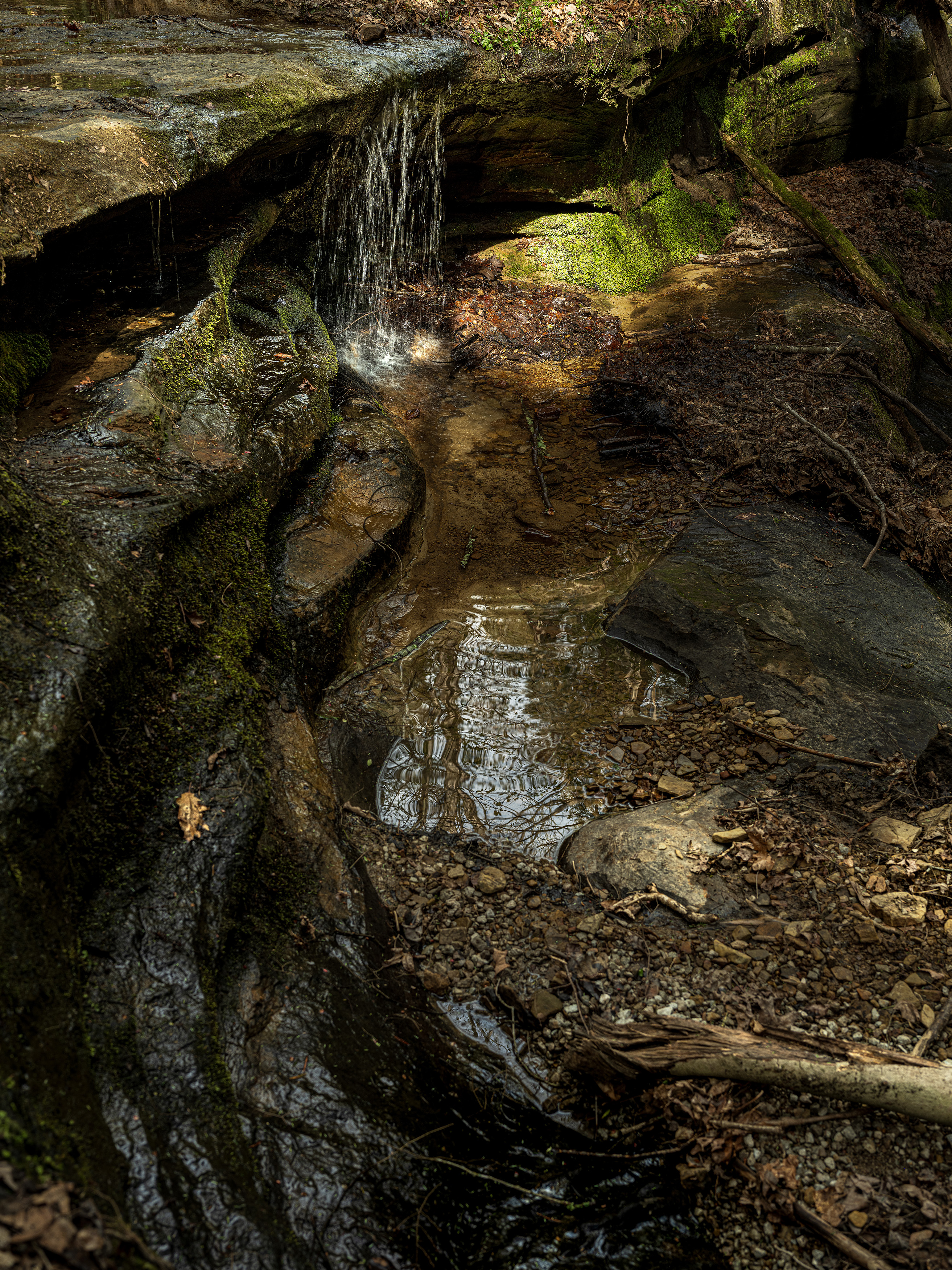 Landscape color photography sample feature depicting a waterfall in North Ohio