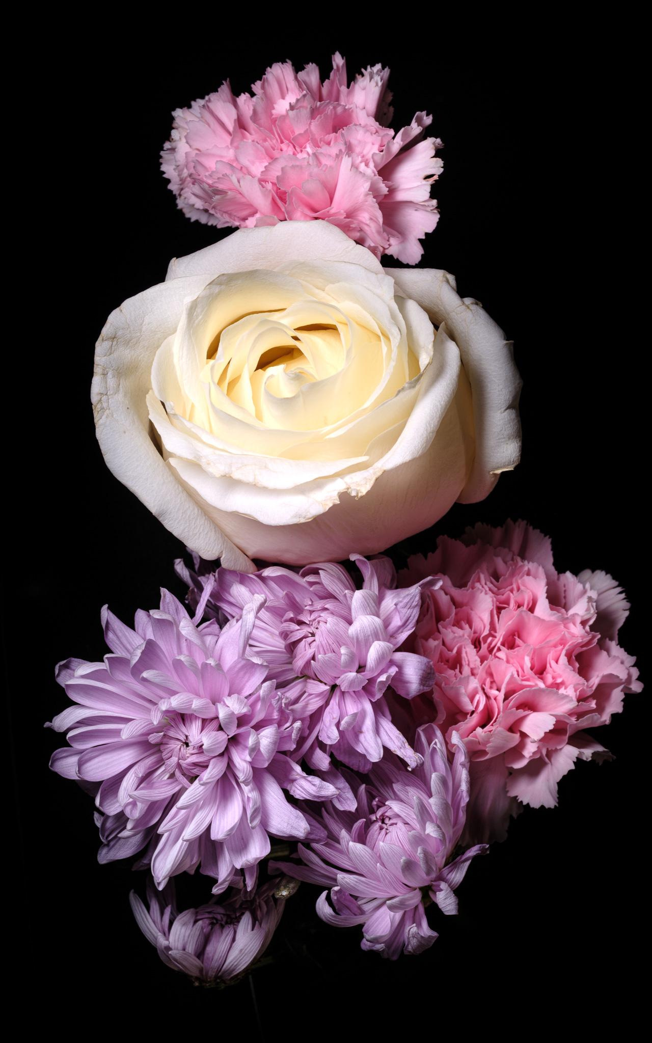 Flower Bouquet of Roses and Mums on a dark background No. 9